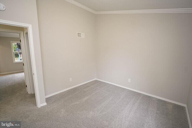 Building Photo - 28975 Aleine Ave