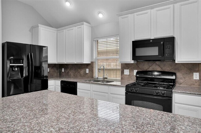 Building Photo - 28234 Sweet Oak Ln