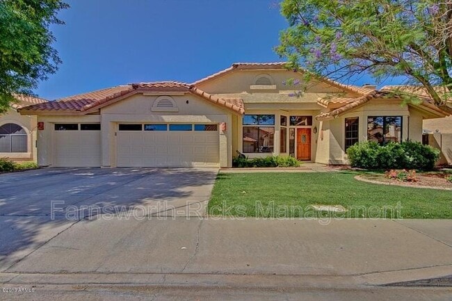 Building Photo - 420 E Stonebridge Dr