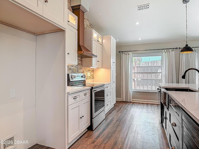 Building Photo - 14 Zollinger Pl