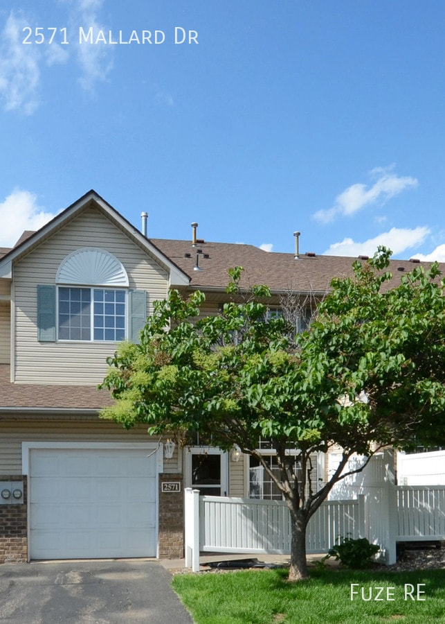 Building Photo - 2571 Mallard Dr