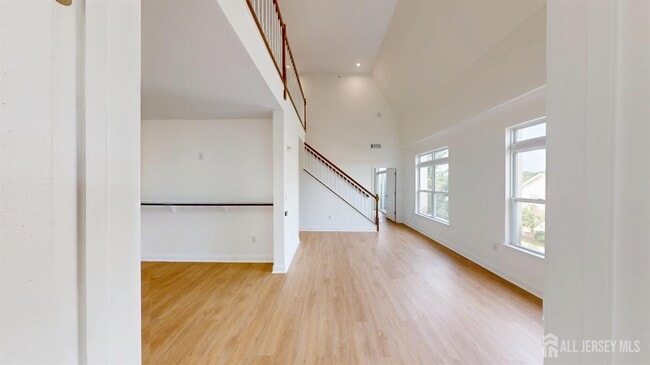 Building Photo - 6404 Fernandez Ct