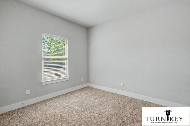 Building Photo - 221 Stewart Bend Ct