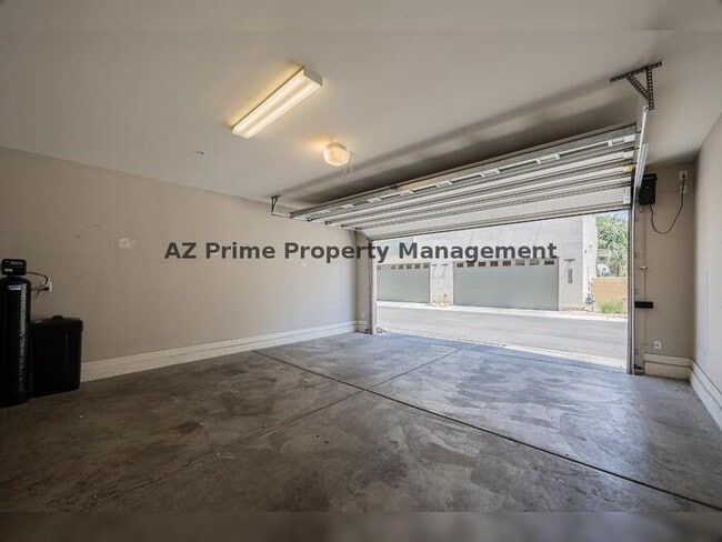 Building Photo - 9001 E San Victor Dr