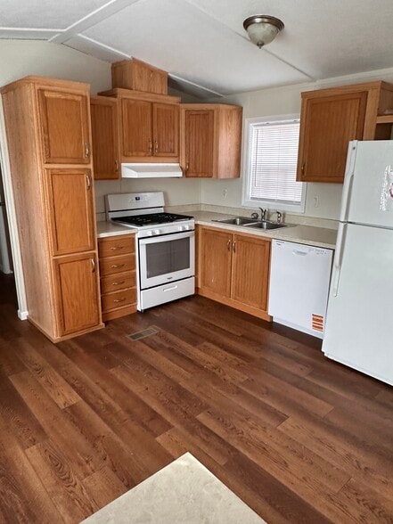 Building Photo - 5 Jacob Dr