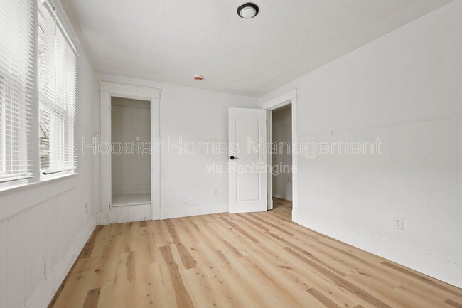 Building Photo - 822 N Bradley Ave