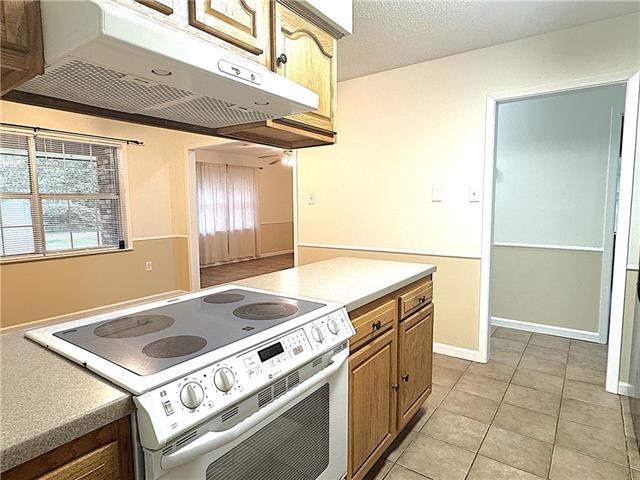 Building Photo - 14105 Wembley Rd