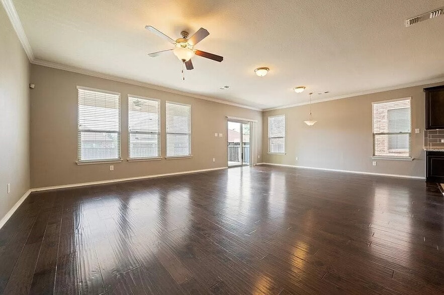 Building Photo - Room in House on Calla Lily Boulevard