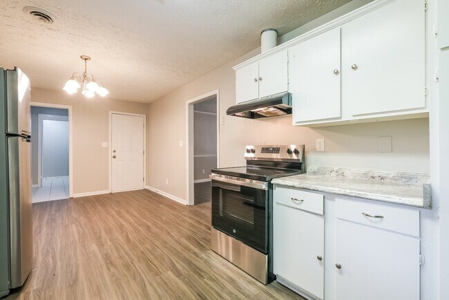 Building Photo - 3805 Nebo Rd