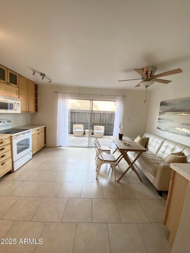 Building Photo - 3638 E Monterosa St