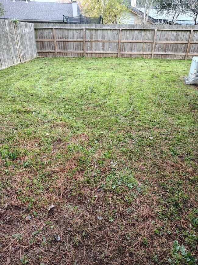 Building Photo - 906 Arrow Lake Dr