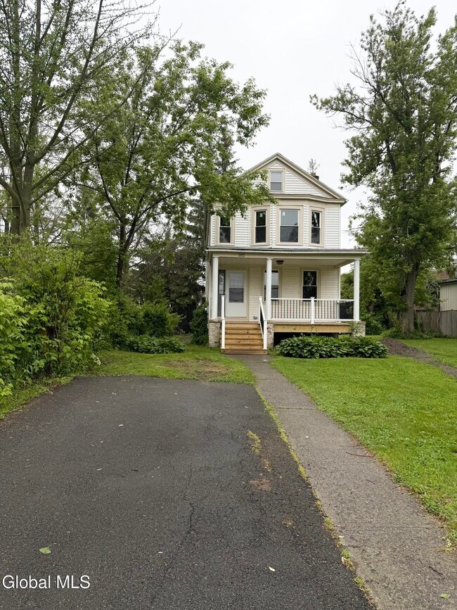 Building Photo - 282 Livingston Ave