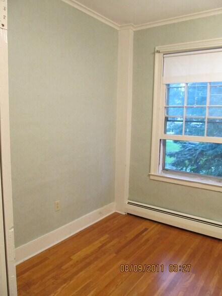 Bedroom - 92 S Main St