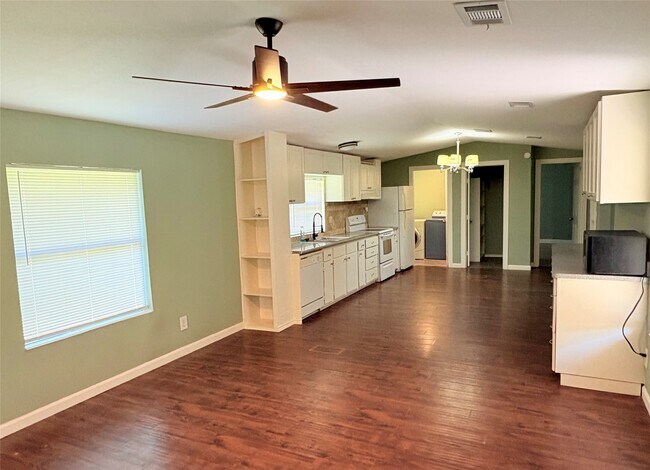 Building Photo - 17807 Dean Ct