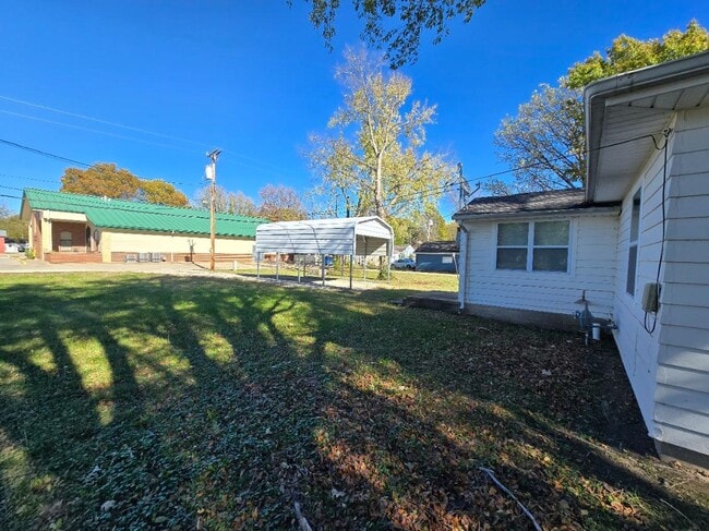 Building Photo - 218 Miami St