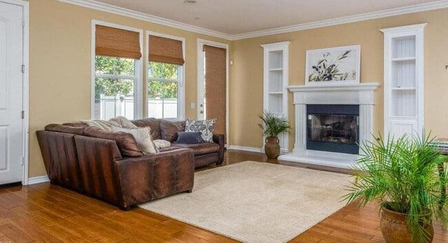 Building Photo - 8245 Sunstone St