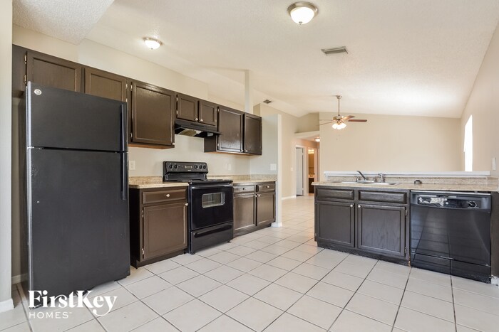 Building Photo - 7543 Groveoak Dr