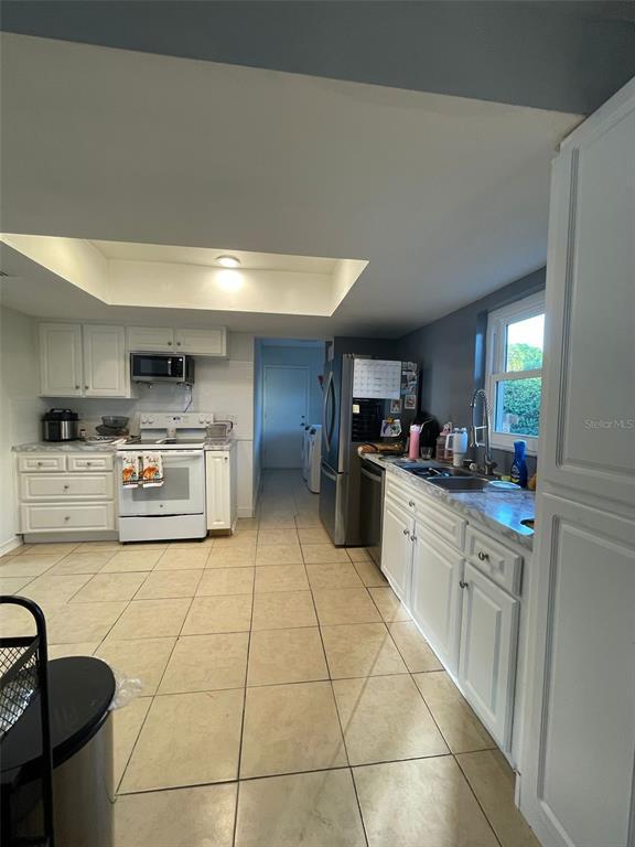 Building Photo - 619 Ephrata Dr