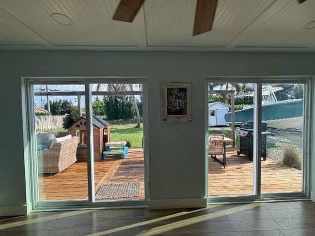 Building Photo - 2637 Exuma Rd