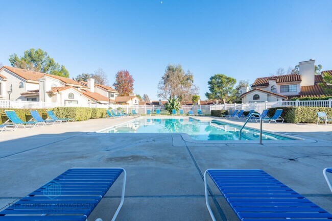 Building Photo - 2 Bed 2.5 Bath Montefino Townhome in the Heart of Diamond Bar!