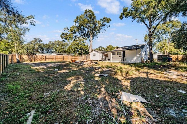 Building Photo - 2220 W Ohio Ave