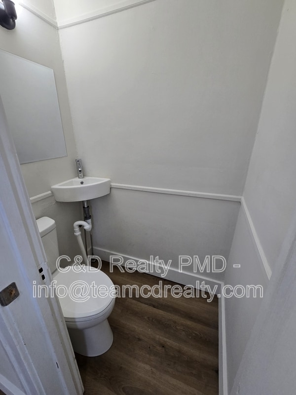 Building Photo - 15602 Delrey Ave