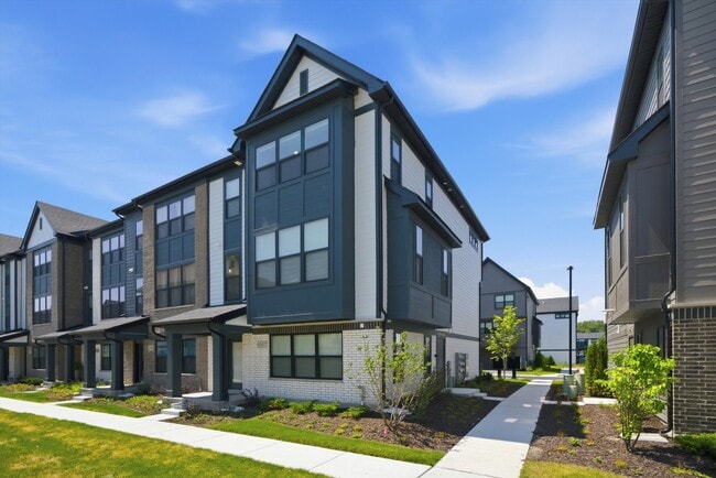 Building Photo - 8367 Mulberry Ave