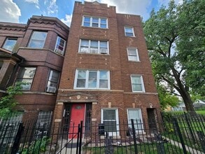Building Photo - 834 N Christiana Ave