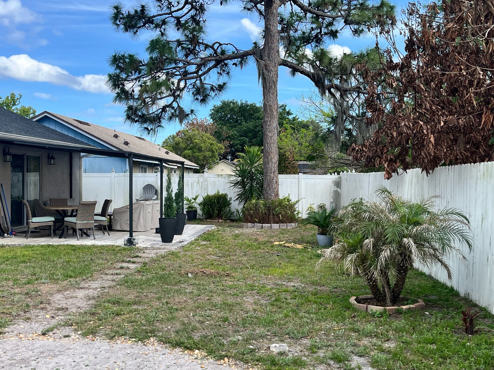 Building Photo - 111 Rosewood Ct