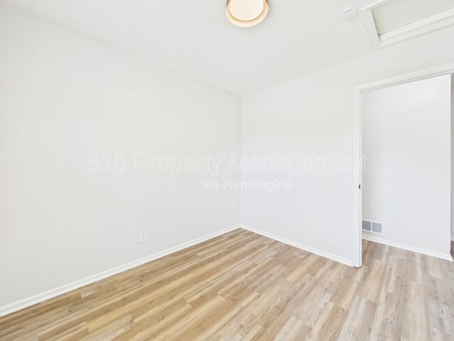 Building Photo - 3104 Orville Ave