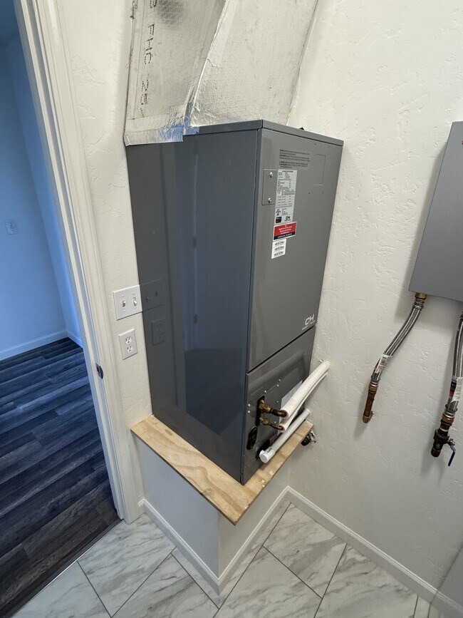 Building Photo - 8440 E Greg Ct