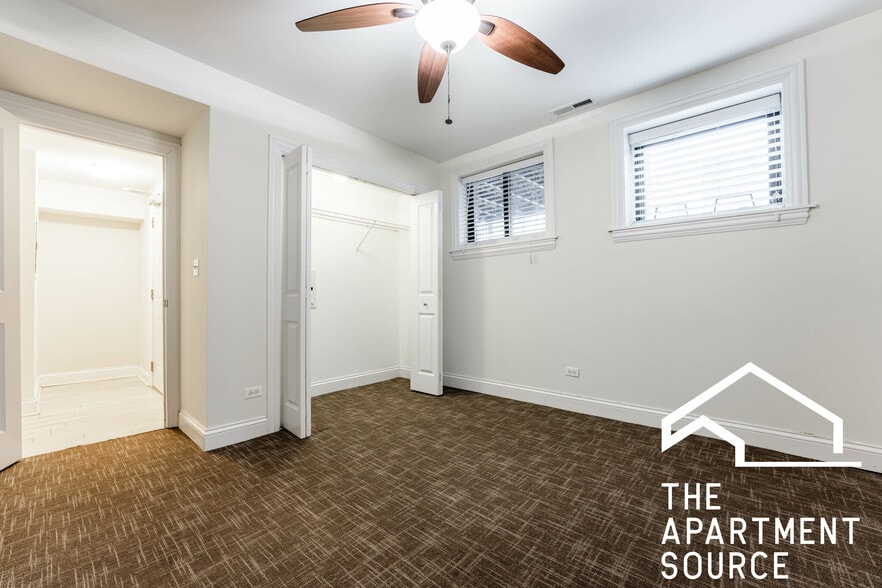 Building Photo - 3707 N Wilton Ave