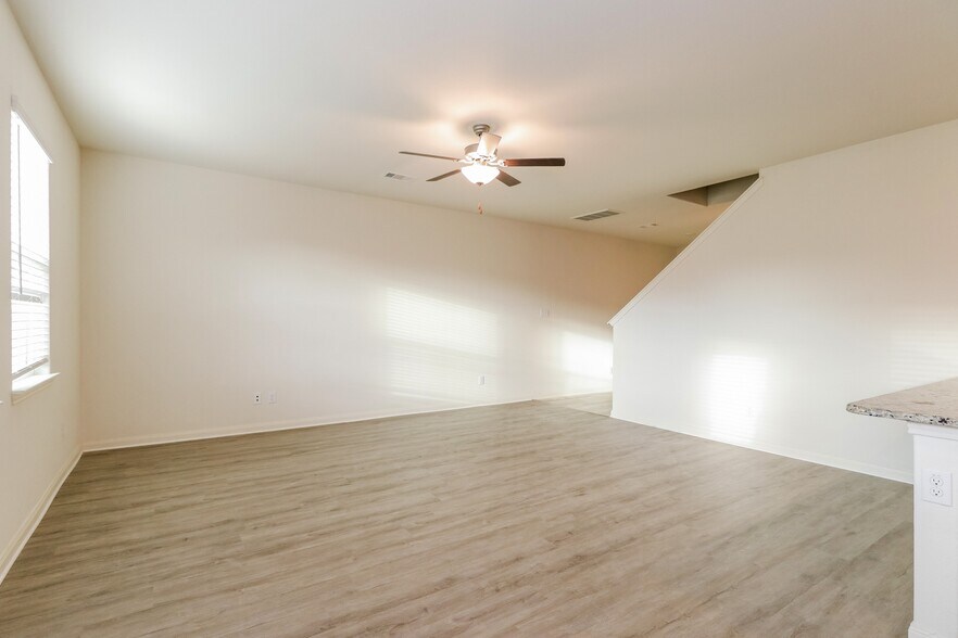 Building Photo - 22083 Ellison Dr