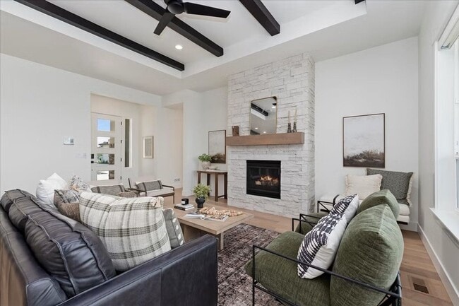 Building Photo - Brand new home stunning Valor Estates in Kuna