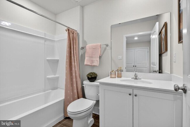 Building Photo - 37 Wisdom Ln