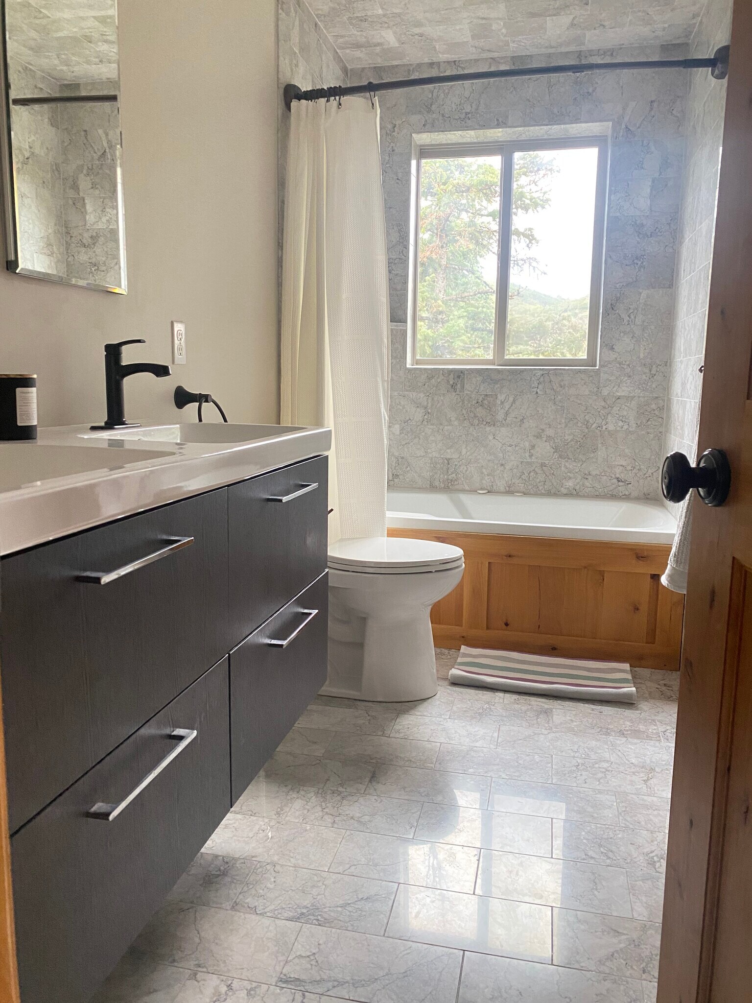 PRIMARY BATH - 125 Parkview Ter