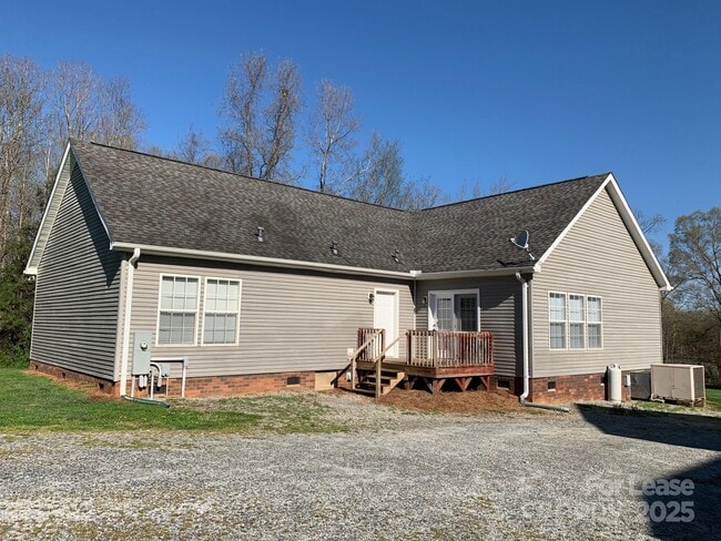 Building Photo - 619 Stirewalt Rd