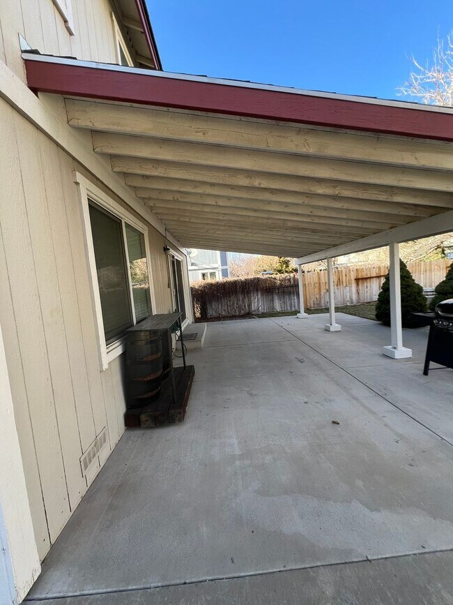 Building Photo - SPARKS VISTAS - BEASLEY / SKY RANCH / REED