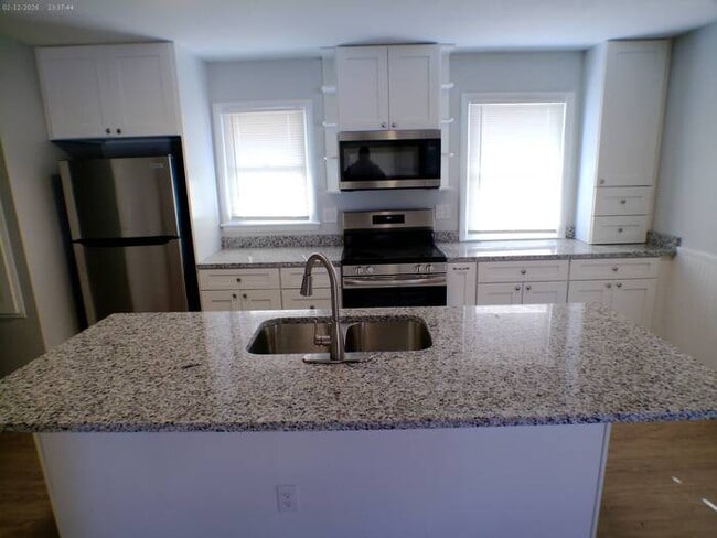 Building Photo - Charming 3 bedrooms and 1 bath brick ranch located on E Erickson Rd in Independence