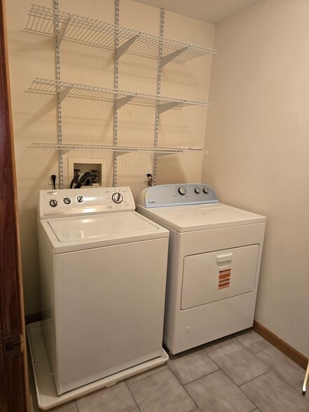 Building Photo - 35 Hawkins St