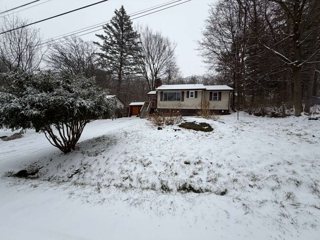 Building Photo - 25 Laurel Trl