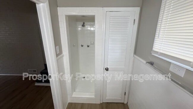 Building Photo - 4244 Murrelle St