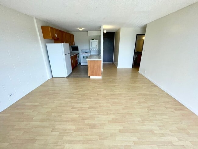 Building Photo - Spacious 1 bed, 1 bath, 1 parking Condo with a huge-covered lanai located in Wahiawa!