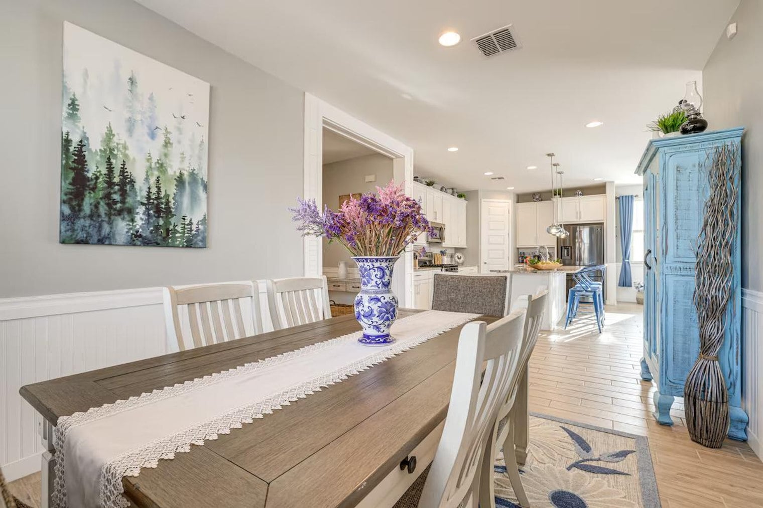 Building Photo - 417 E Emerald Dr