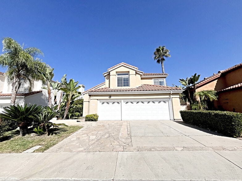 Primary Photo - 12460 Picrus St