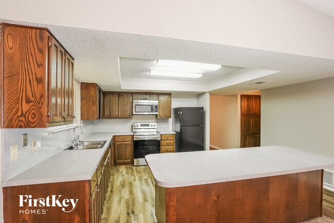 Building Photo - 4817 Crest Drive