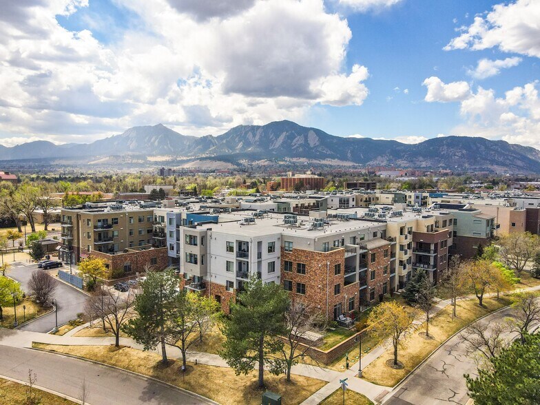 Building Photo - 3701 Arapahoe Ave