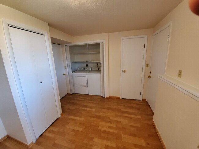 Building Photo - 5219 Alta Loma Rd
