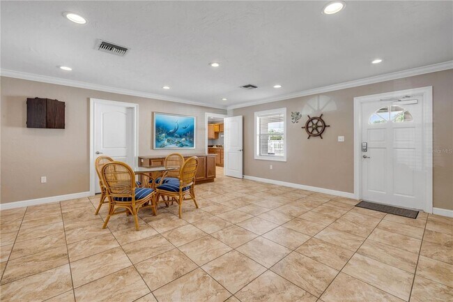 Building Photo - 2100 N Peninsula Ave