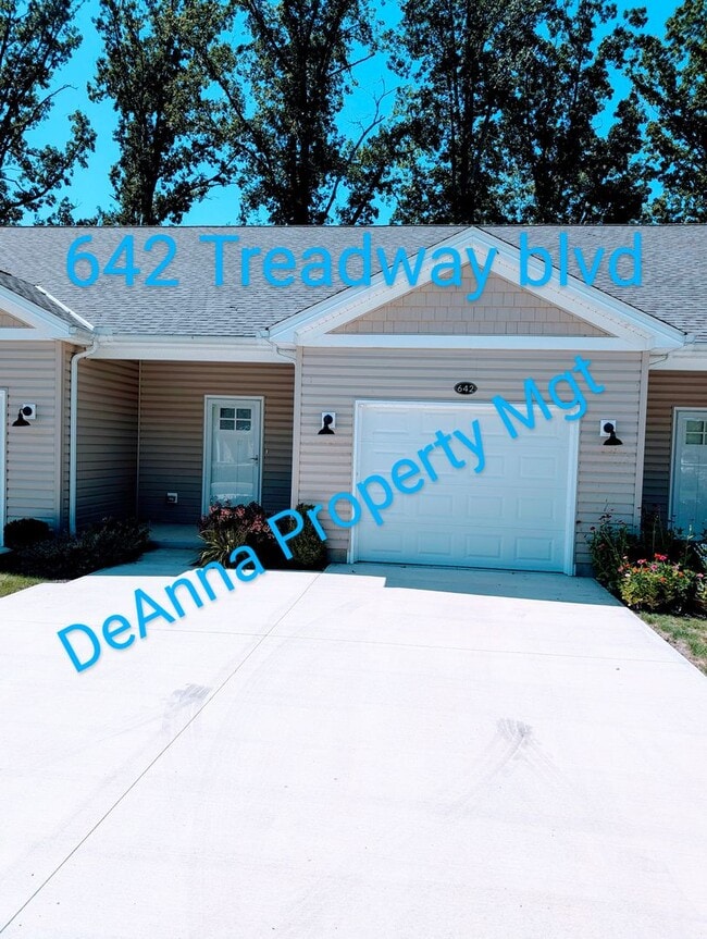 Building Photo - 2 Bedroom Ranch Treadway Ponds